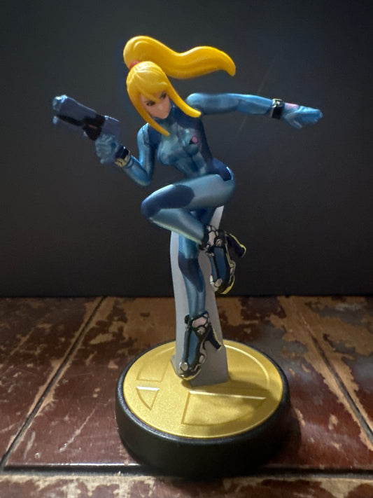 Zero suit samus amiibo